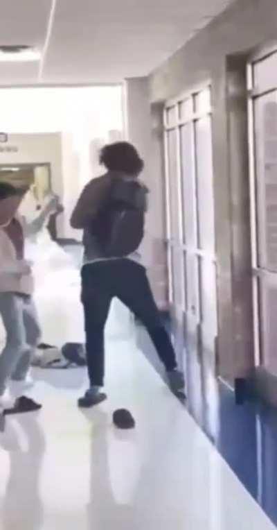 To bully the bigger guy… 🤣