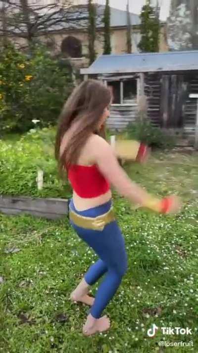 that outfit is gonna rip with the size of her thicc juicy ass,comment what you will do to that ass.