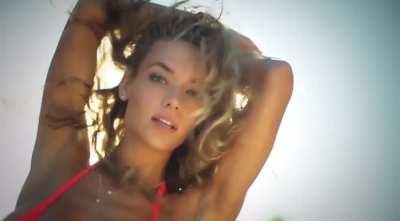 Hannah Ferguson: Irresistible (2016).  Can you make it 80 seconds?