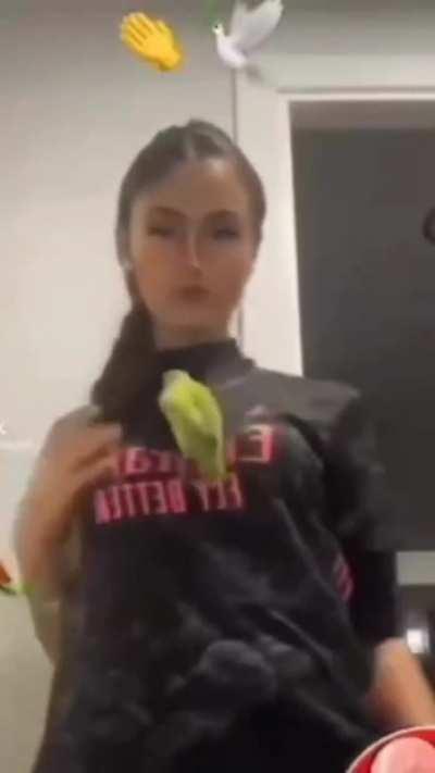 What tiktok does to a birb