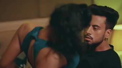 Neha Gupta's Sex Scene in Mummy Ki Dost Episode2