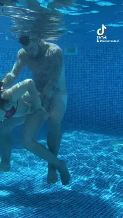 You ever tried sex under water? 😈
