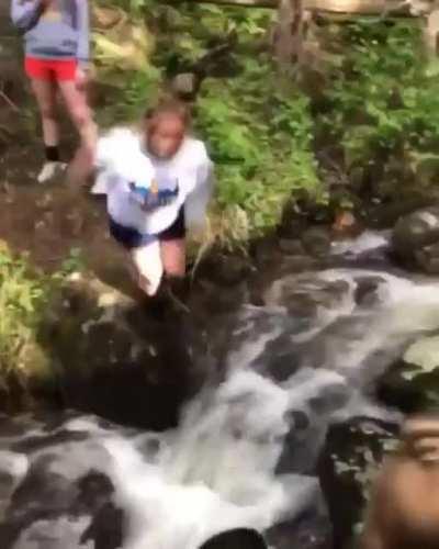 HMC while i'm crossing the stream