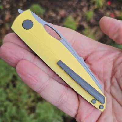 Pocket knife prototype designed from scratch in Blender