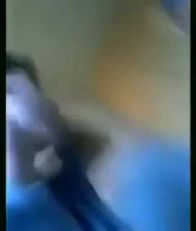 Quase que quebra o crânio