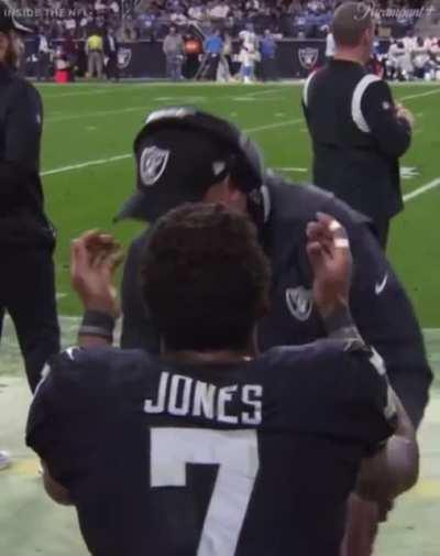 [Highlight] Rich Bisaccia clearly has Zay Jones’ support