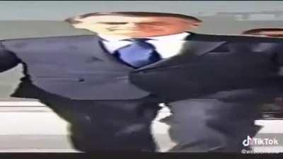 Petição para o Luba fazer o Mini-Bolsonaro de papelão.