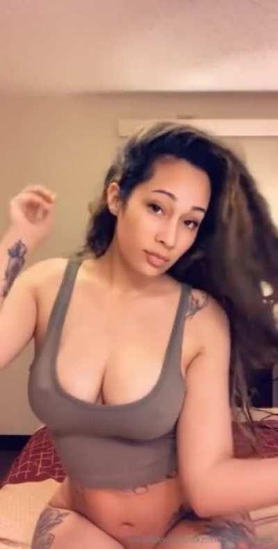 $🅰️z0nD🅿️ (View HunniesGalore for more content)