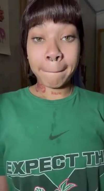 somebody said she had a spider web in her nose and i can’t unsee it