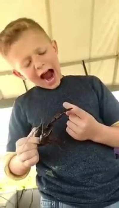 it's just a pinch, kid 🙄 (sound on)