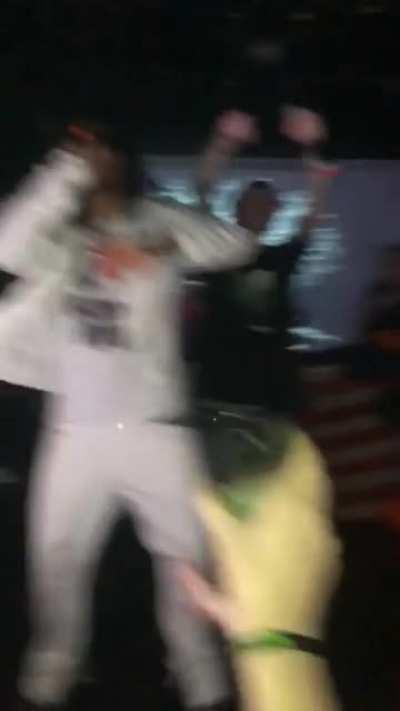 Underrated moment from the LA show