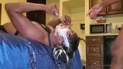 Oh man! Lips on hips (rude and hard = love)