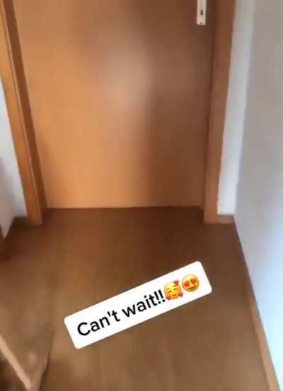 Seeing his GF for the first time after 2 weeks