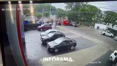 Lucky bike rider very near miss