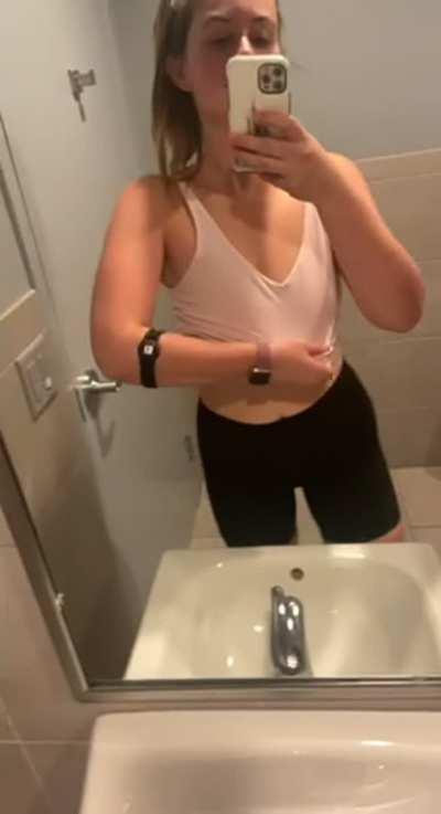 4,392 meters on the rower today (f)