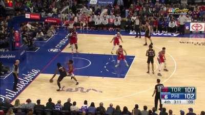 [Highlight] Tyrese Maxey gets the clutch block then takes it end to end and banks it in for 30!