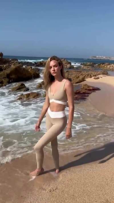 joja... Always bring sand to the beach 🏝️