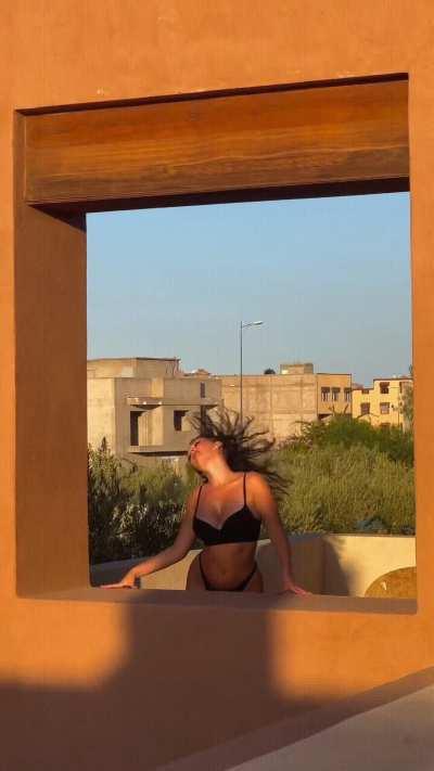 Ana Whiterose, Swiss singer