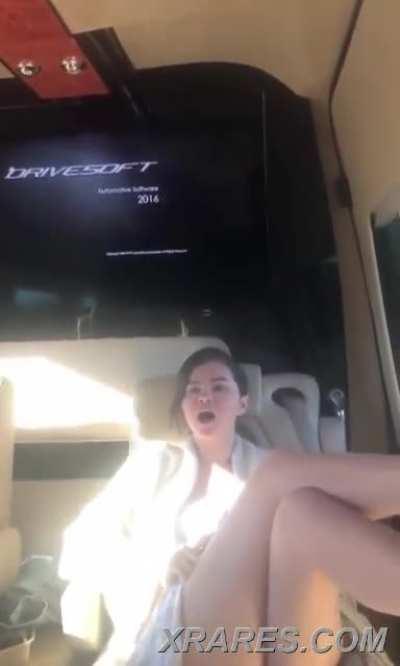 Real Selena Gomez leaked videi