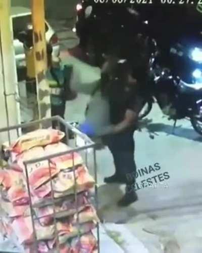 A quick search of the detainee by the police in Brazil