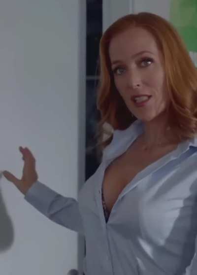 Gillian Anderson as Dana Scully in 