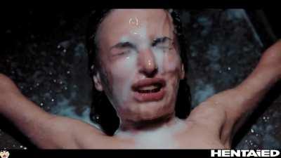 HUGE cum loaded facial by alien cock