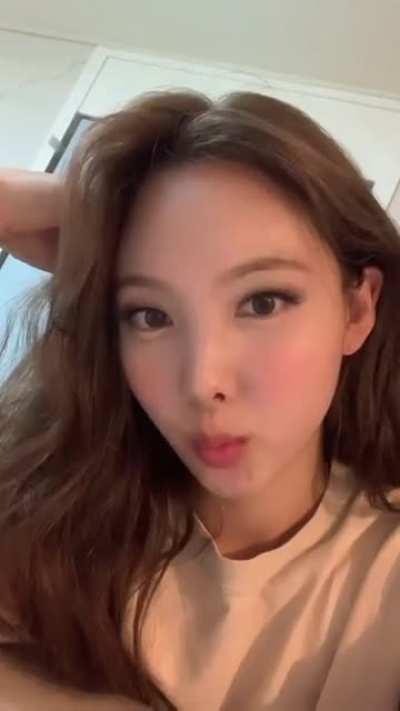 211021 twicetagram story updates - Pretty Nayeon