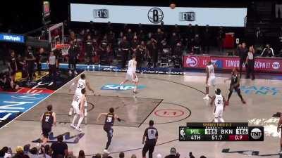 [Highlight] KD hits a double-clutch 3 to give BKN the lead