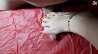 Pls Mistress step on my cock until it cums!