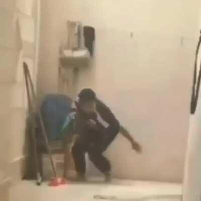 TFW you're chilling in Gaptooth and that red dot pops up