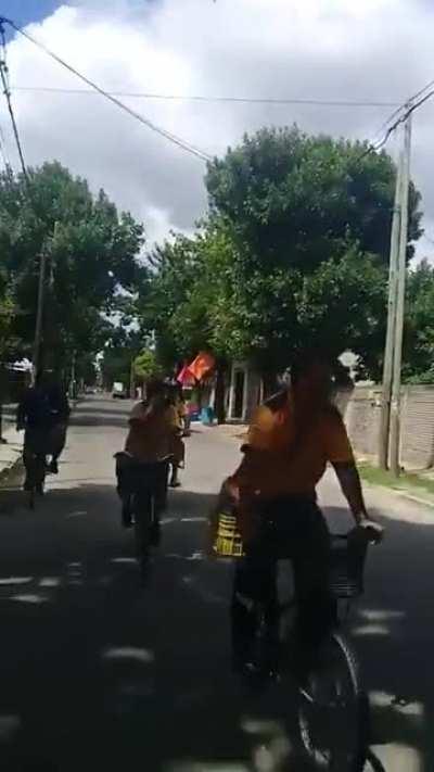 Holaaaaaaaaa chicoooossss