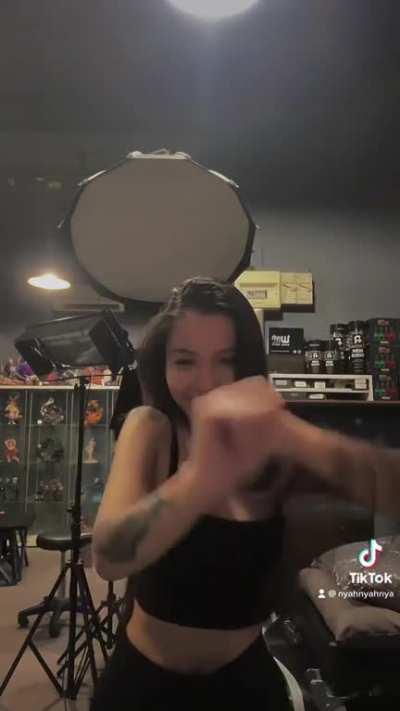 Follow me on Twitter @Gyxxqn