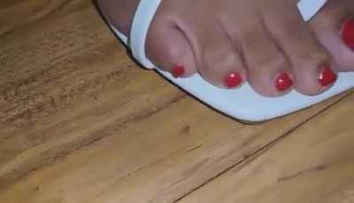 Strawberry toes 