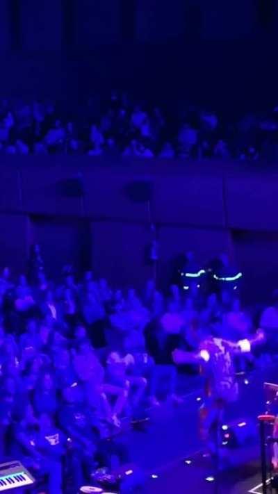 Audience becomes the choir in Rome