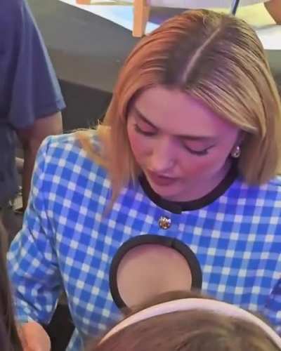 Peyton with fans at CCXP 2025 Brazil | December 6, 2025