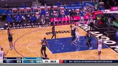 [Highlight] Cole Anthony gives the Magic the lead with 0.1 seconds left!
