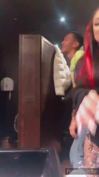 Nath Fischer e Mc Henny