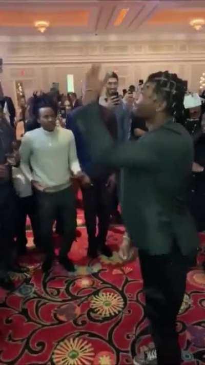 SOMEBODY ORDER UP IMMACULATE VIBES? IM NOT SURE, BUT ALL I KNOW IS WE’RE 19-5