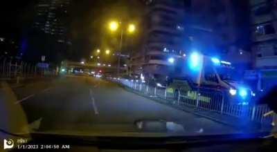 Satu je saya nak puji…lelaki ini sgt berdedikasi dgn gulingannya. Dia akan terus berguling…sehingga dpt apa yg diinginkan.