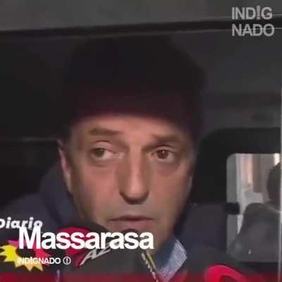 De verdad hubo un 36% del pais que voto a este tipo que dice que no hay faltante de combustible sino exceso de consumo? Estamos extintos como sociedad ya