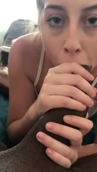 Cutie sucking big bbc