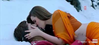 Sana Javed Kiss