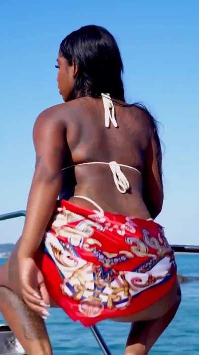 Boat day @pretaa_rai