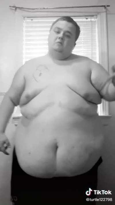 Watch till the end for Yarna d’ al’ Gargon’s famous titty shake