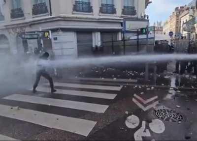 I’d really like someone on this sub to put Rules of Nature on this video.