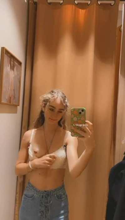 I love having fun in dressing rooms ;) [GIF]