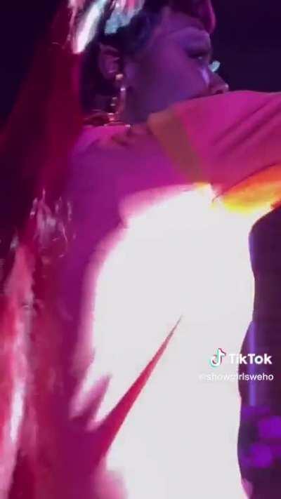 Bob performing as Salina EsTitties