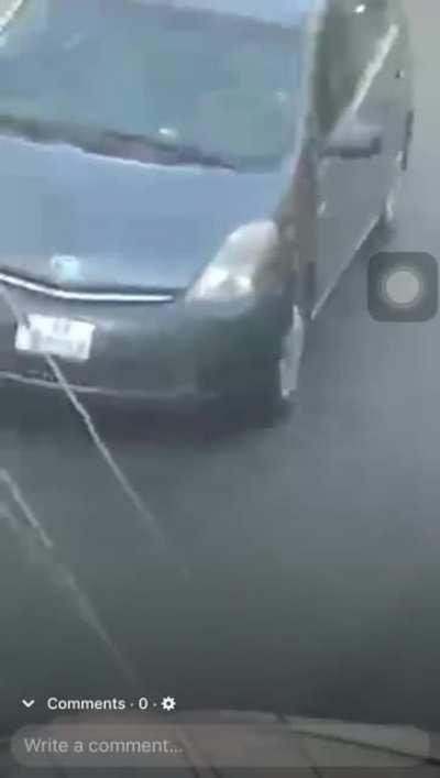 What a charming driver.