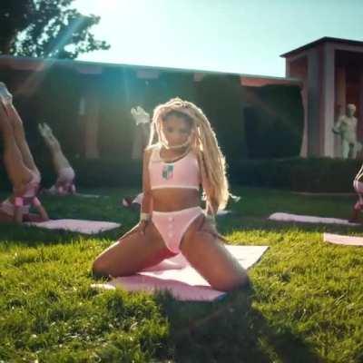 Booty soo big, Lord have mercy