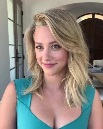 Lili Reinhart